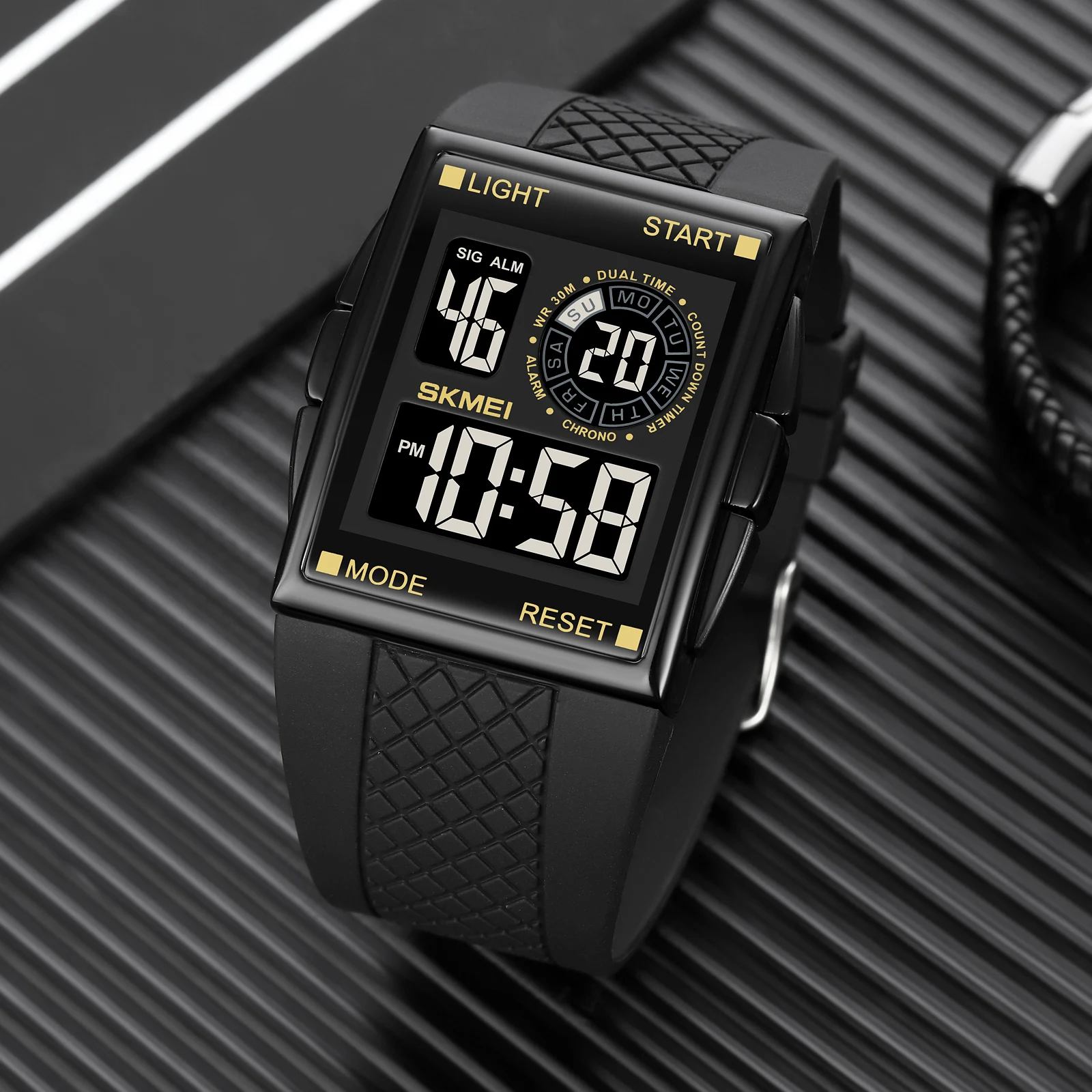 SKMEI 1967  reloj hombre Japan Digital movement Watch Mens military 3Bar Waterproof Countdown LED Light Electronic Wristwatches 6