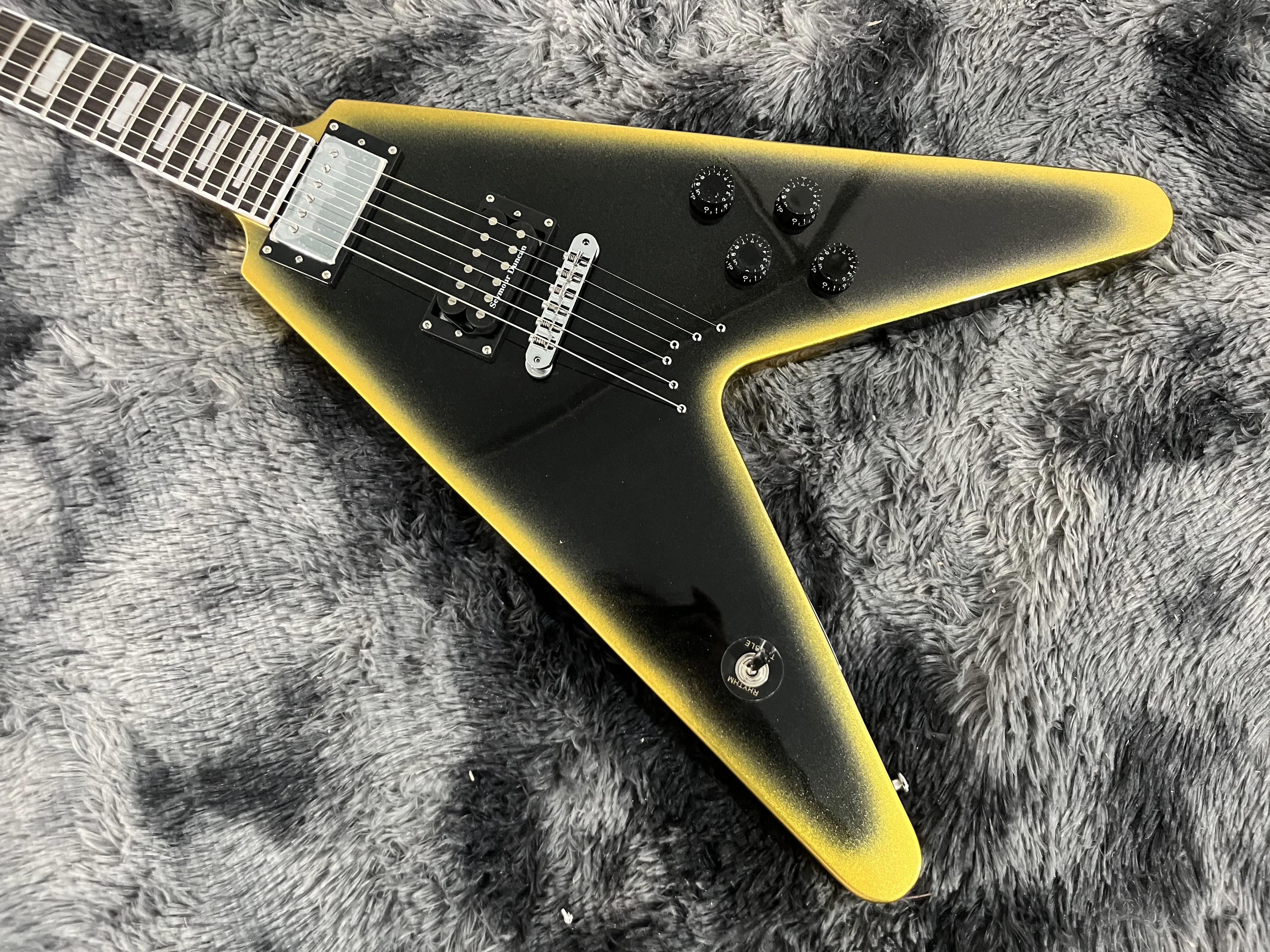 

China's Becoda Electric Guitar New Style Flying V Chrome Hardware Mahogany Body And Neck