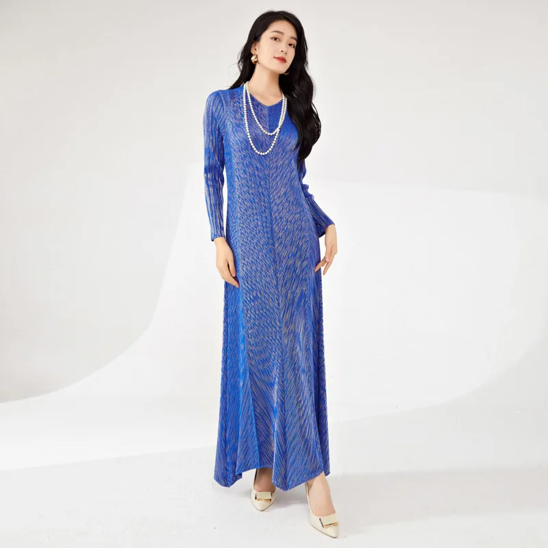 

Простое однотонное летнее женское платье COZOK, новинка 2024, плиссированное темпераментное модное Повседневное платье с круглым вырезом WT6008