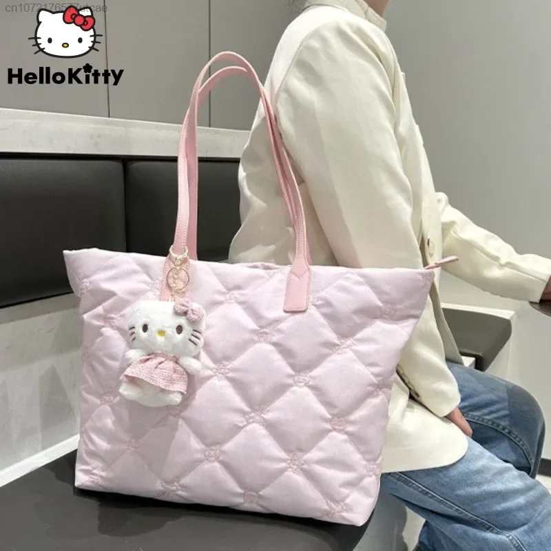 

Sanrio Hello Kitty Large Capacity Shoulder Bag with Cute Cartoon Pendant Women's Lightweight Tote Bag New Commuter Handbag