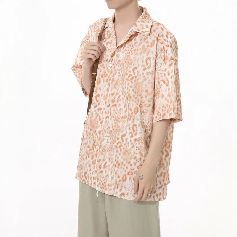 Men's artistic retro feeling leopard print lapel hanging feeling, cool and versatile fashion short sleeved shirt
