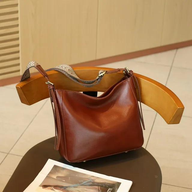 2026 hot sale vintage bucket Tote bags woman leather shoulder bag large capacity crossbody handbags female Hobo bag 3