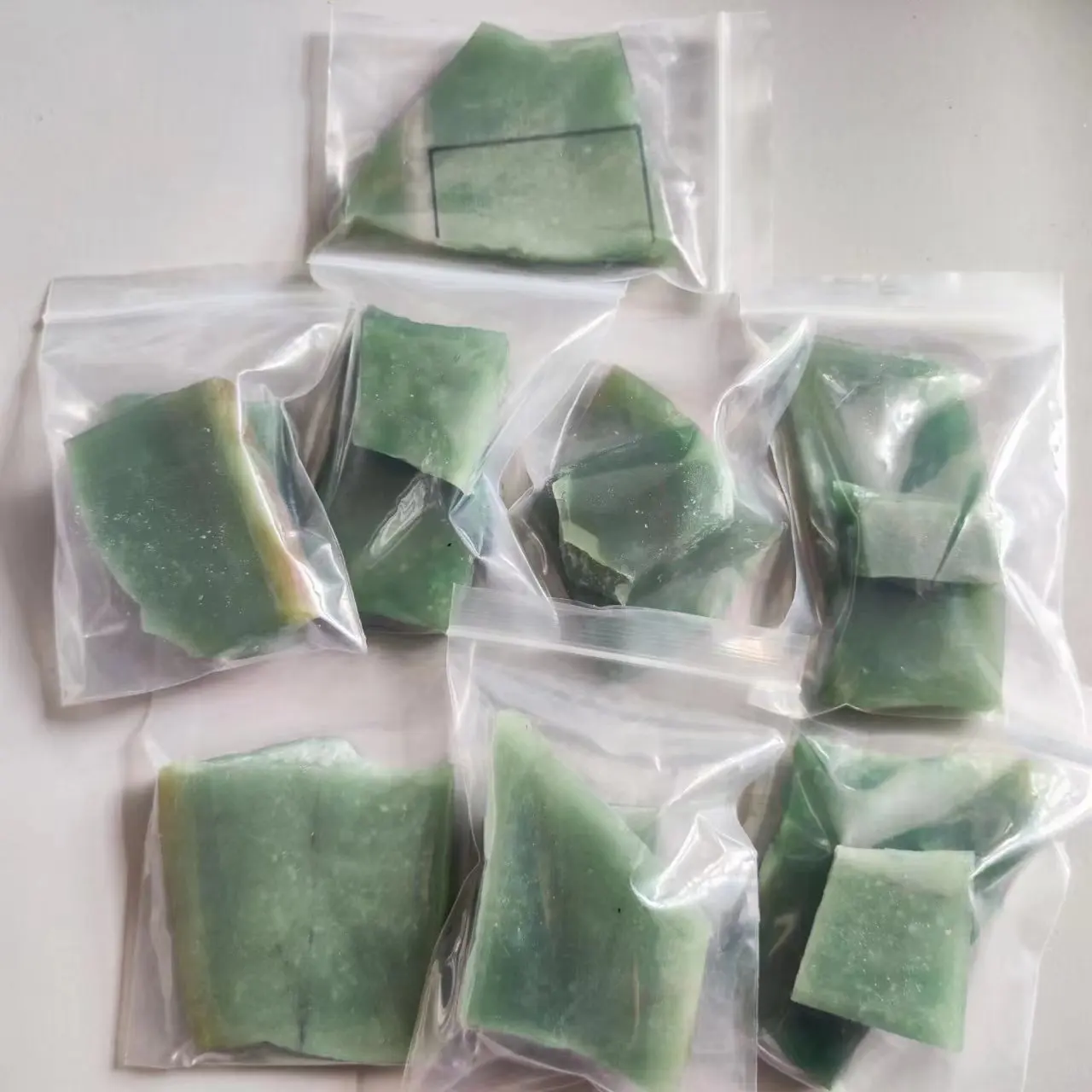 Description Picture 5 of itemNatural Jadeite Stone Green Jade stone Raw China Dulong Jade Teaching Mineral specimens Home Decoration Stone