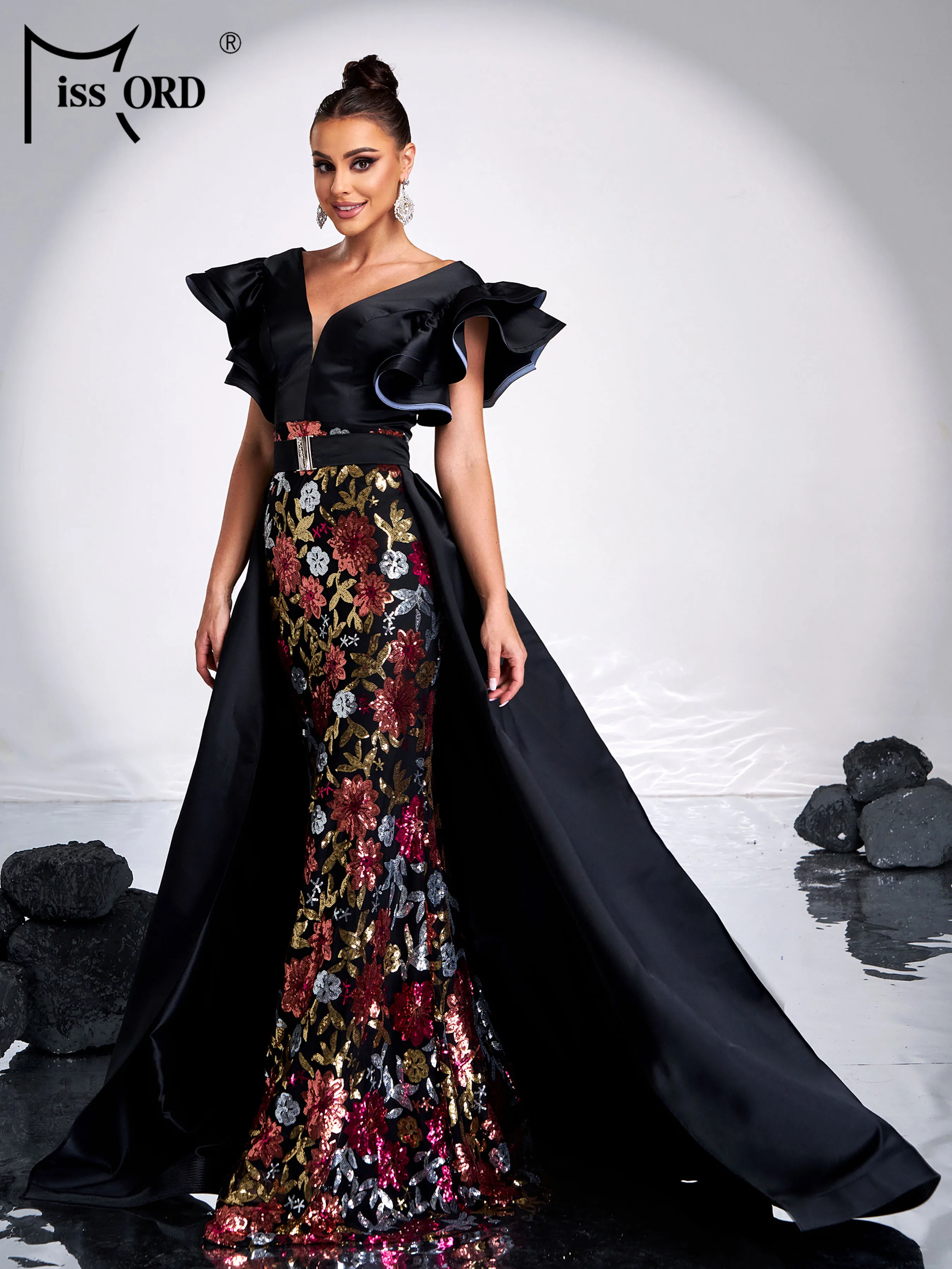 فستان Missord برقبة على شكل V أنيق بأكمام قصيرة مز...