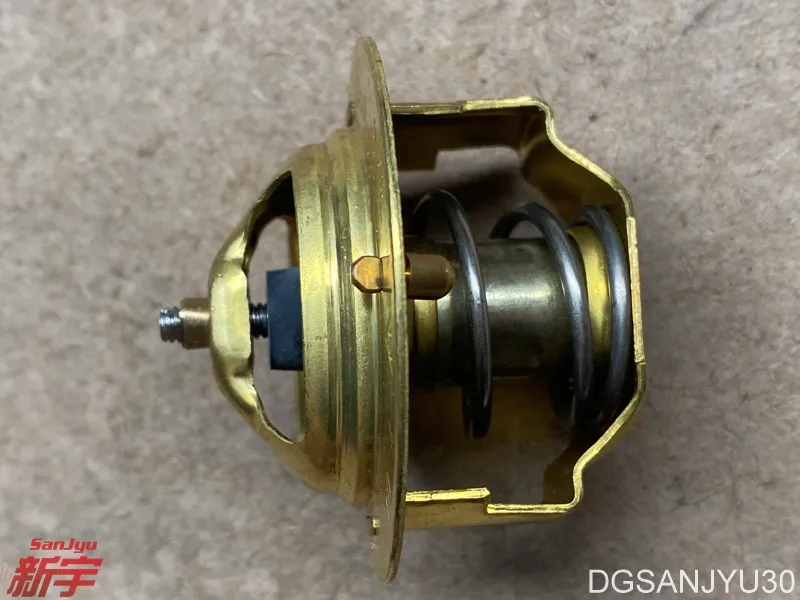 Pajero V30w Thermostat Kit 82°c Md972905 - Thermostats & Parts 