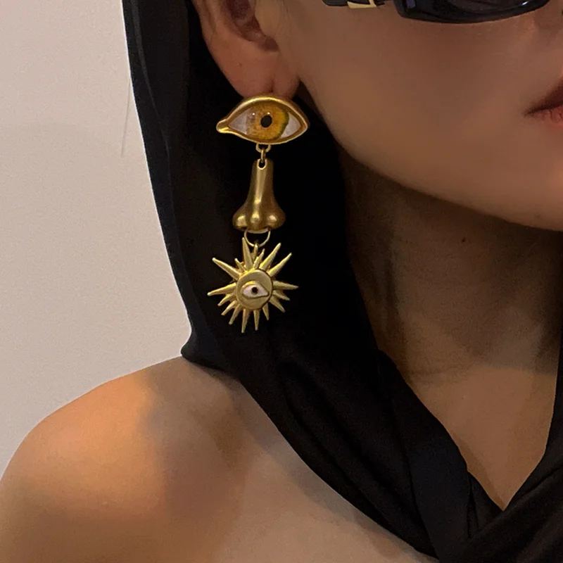 Personality Eyes Stud Earring Devil's Eye Nose Portrait for Women Jewelry Brass European Court Style Retro 3