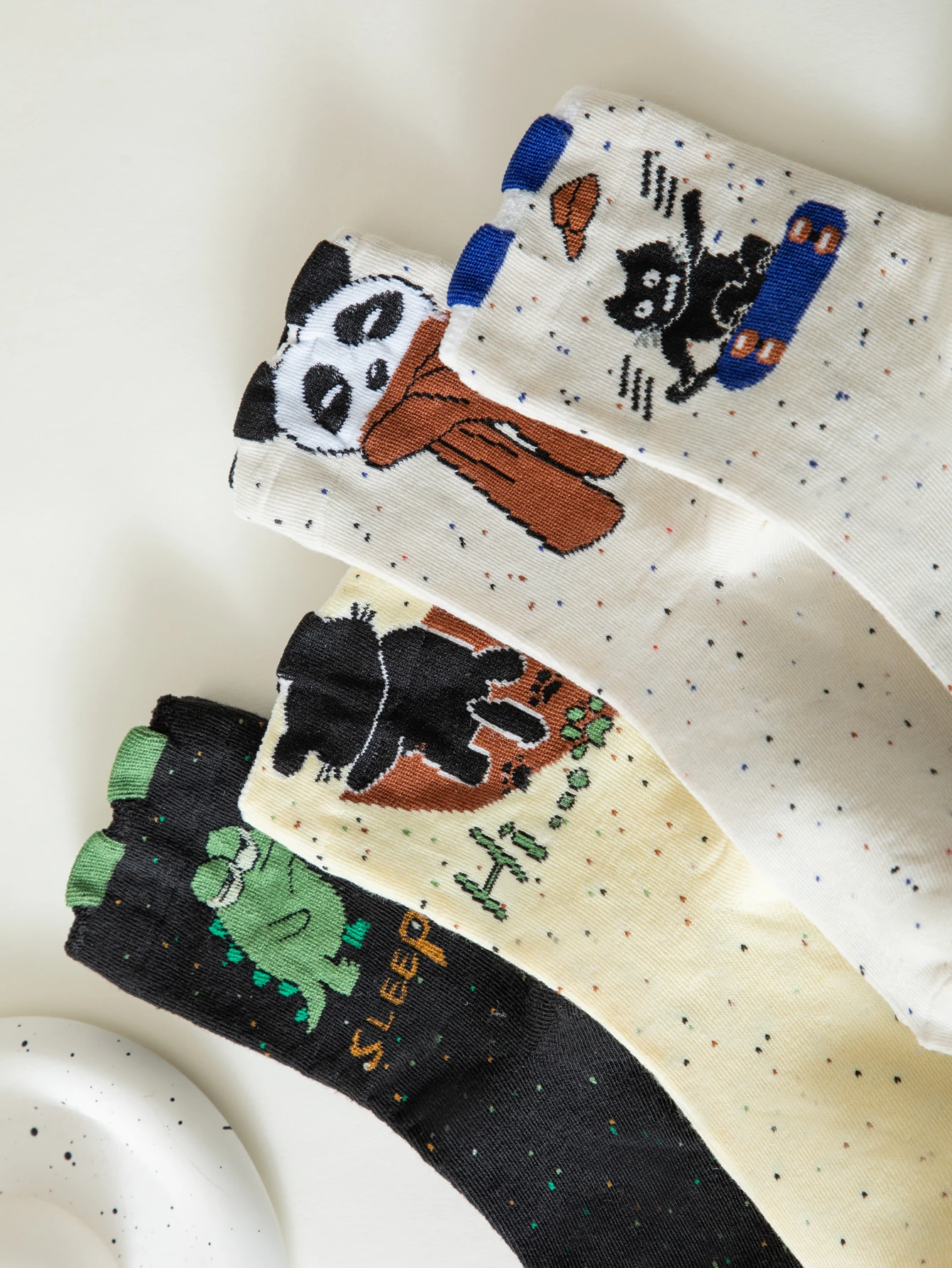 جوارب مرحة بتصاميم الوجبات الخفيفة والحيوانات (4 أ...