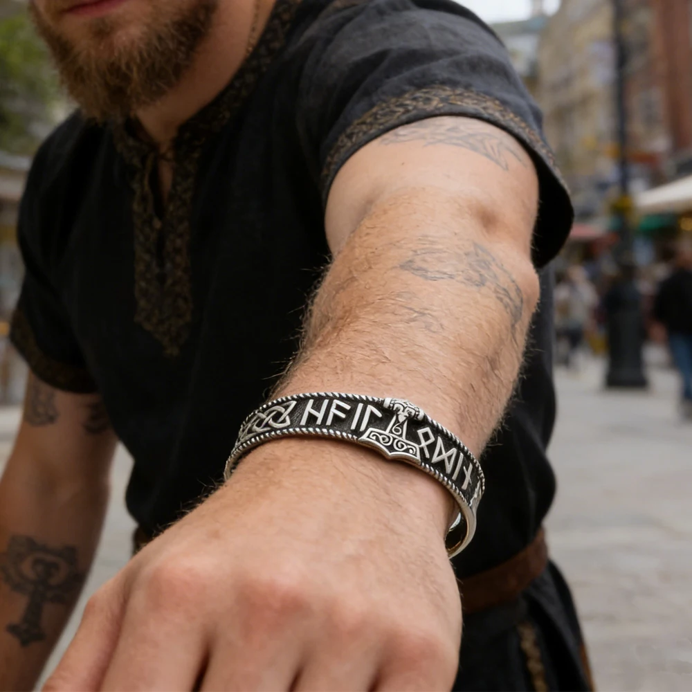 Stainless Steel Bangle for men Vintage Viking Rune Amulet Bracelet Jewelry Scandinavian Punk Hip Hop Wrist Gift for Girls