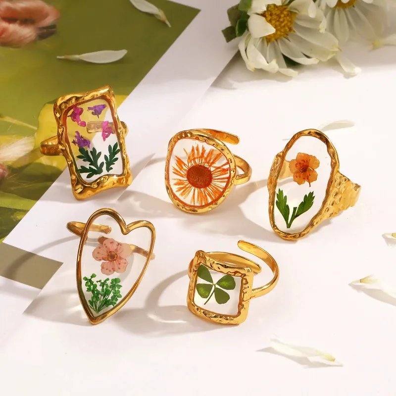 Luxury Stainless Steel Heart Oval Round Inlaid Eternal  Flower Ring for Women Fashion Special New Trend Jewelry Gift