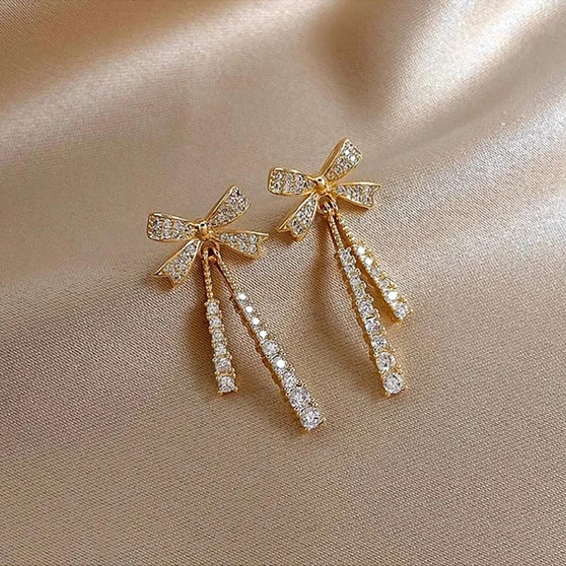 Orecchini Bowknot Luxury Bling Iced Out Zircone Cubico Placcato Oro Bianco Nappa Orecchio Lobo Gioielli Regalo Festa Di Moda Coreana Kde018