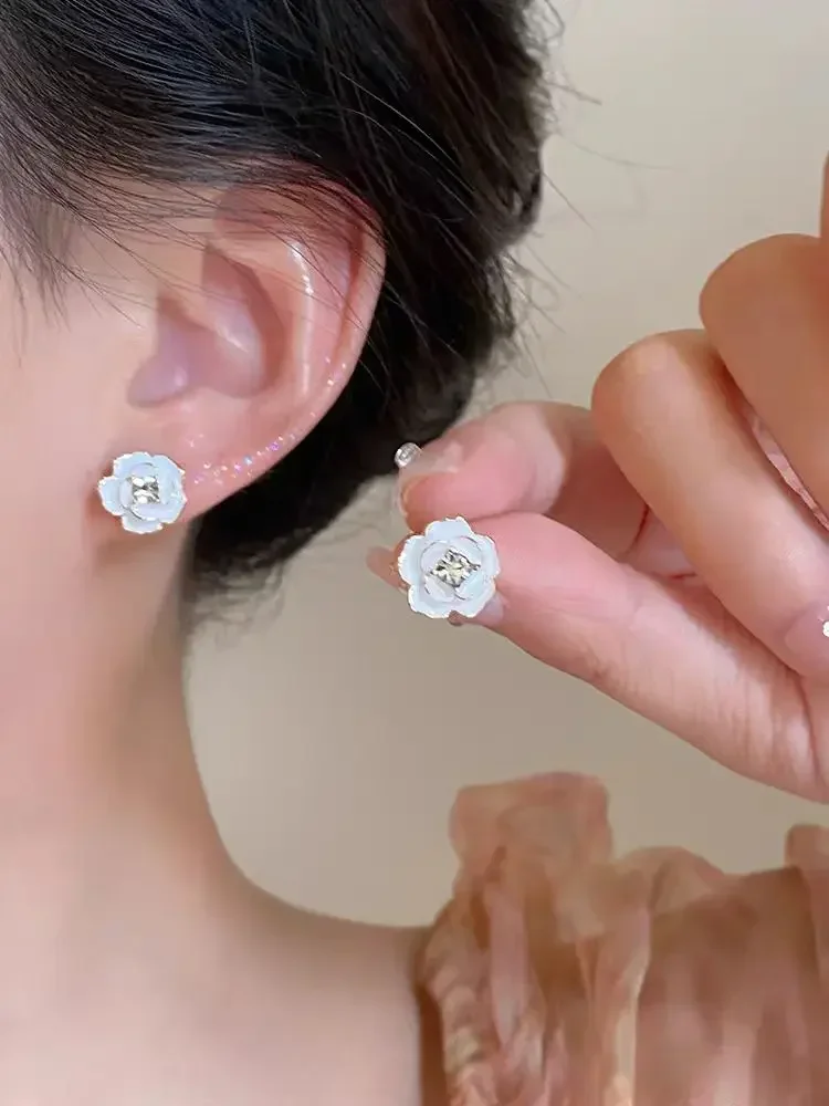 

Новый дизайн во французском стиле из серебра 925 пробы представляет собой нишевое и высококачественное украшение с ощущением роскоши