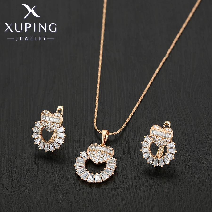 X000716993 Gioielli XUPING Ciondolo a Forma di Cuore Placcato Oro 18K Moda Gioielli in Rame Ciondoli a Cuore per Collana
