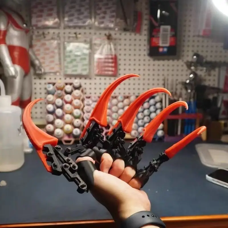 thumbnail image 1 of Figuras de acción de Cyber Mantis Machinery Claw, juguetes de espesamiento, colección de modelos de garras para jugadores, 1 of 4