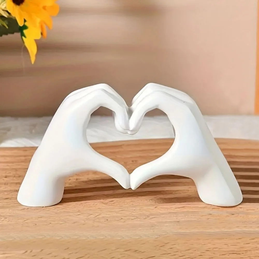 Resin Love Gesture Sculpture Desktop Decoration Sculpture Doll Nordic Light Luxury Crafts Office Home Decoration 2