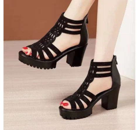 

2022High Heels Gladiator Sandals Woman Open Head Sexy Rivet Block Heel Platform Shoes Summer Back Zip Size 35-40 Women Sandals