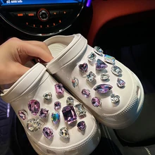  Luxury Rhinestones Croc Charms Designer DIY Retro Metal Chain Shoes Decaration for Croc Jibbi Clogs Kids Boys Women Girls Gifts 