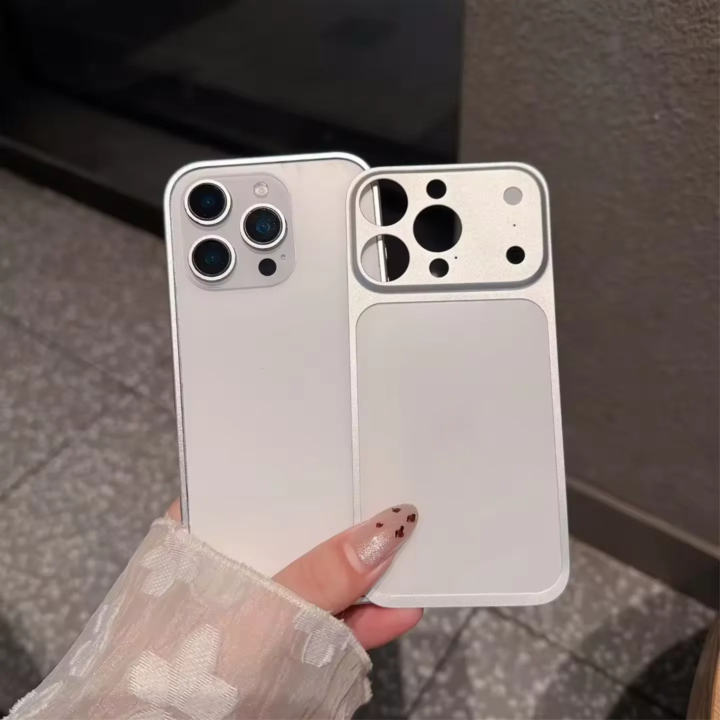 Premium 2-in-1 Metal Frame Aluminum Phone Case with Alloy Back Bumper and Lens Glass Cover