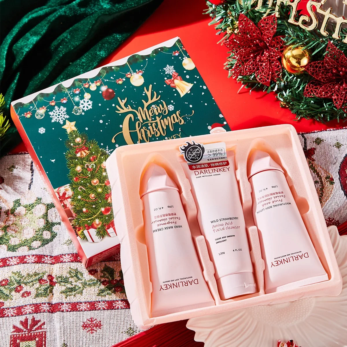 Wild Strawberry Moisturizing Christmas Gift Box Hand Cream Body Lotion Facial Cleanser Combination Korean Skincare Sets Products 6