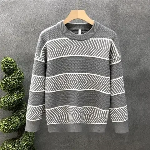 thumbnail image 1 of Suéteres de cuello redondo para hombre, suéteres de punto con cuello redondo, suéteres de rayas blancas para hombre, moda coreana, corte holgado, clásico XA, 1 of 5