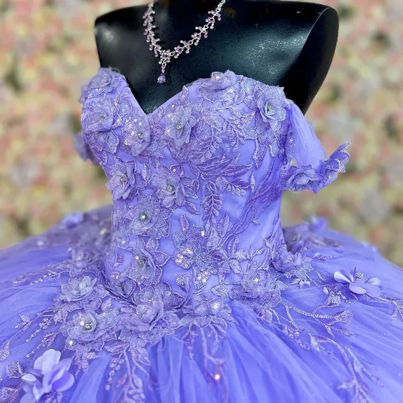 

Lavender Princess Quinceanera Dresses Ball Gown Off The Shoulder Appliques Lace Sweet 16 Dresses 15 Anos Mexican Prom Party Wear