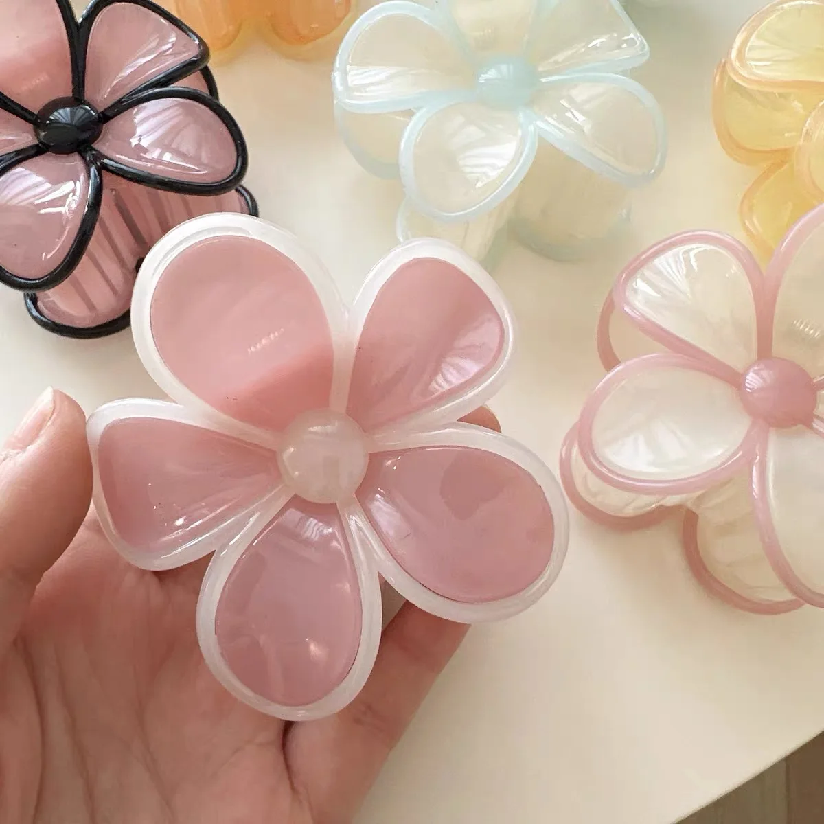Sommer Blume Haar Klaue Clips Kunststoff Ei Blumen Hai Clip Gelee Farbe Haar Klemmen Greifen Süße Frauen Haar Zubehör – Detail 6