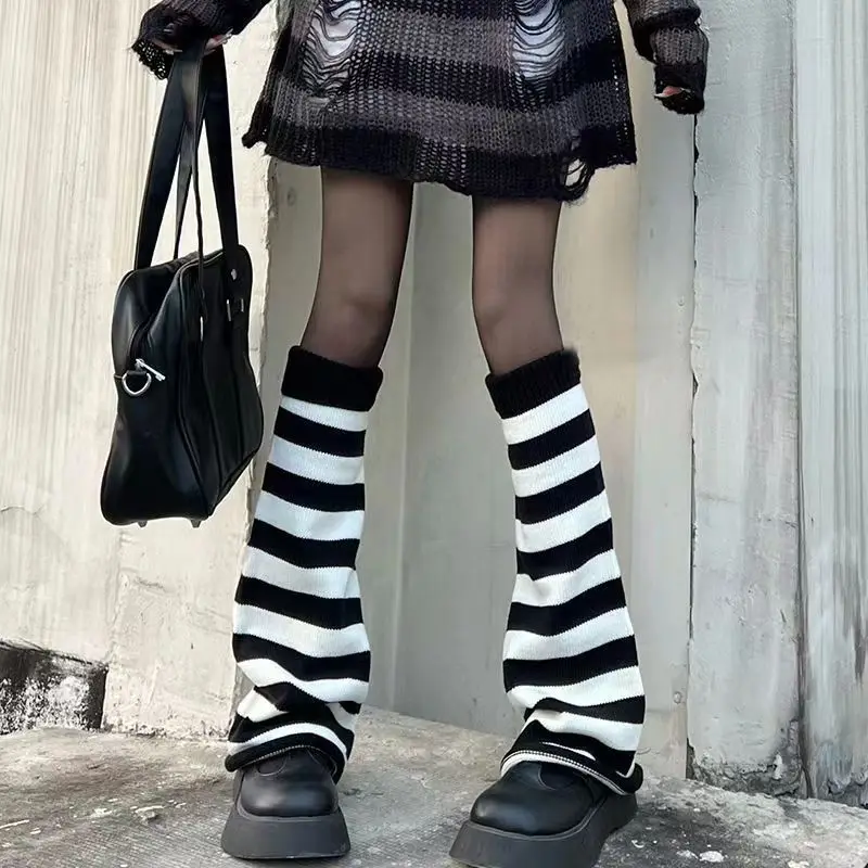 Style 1 Black White
