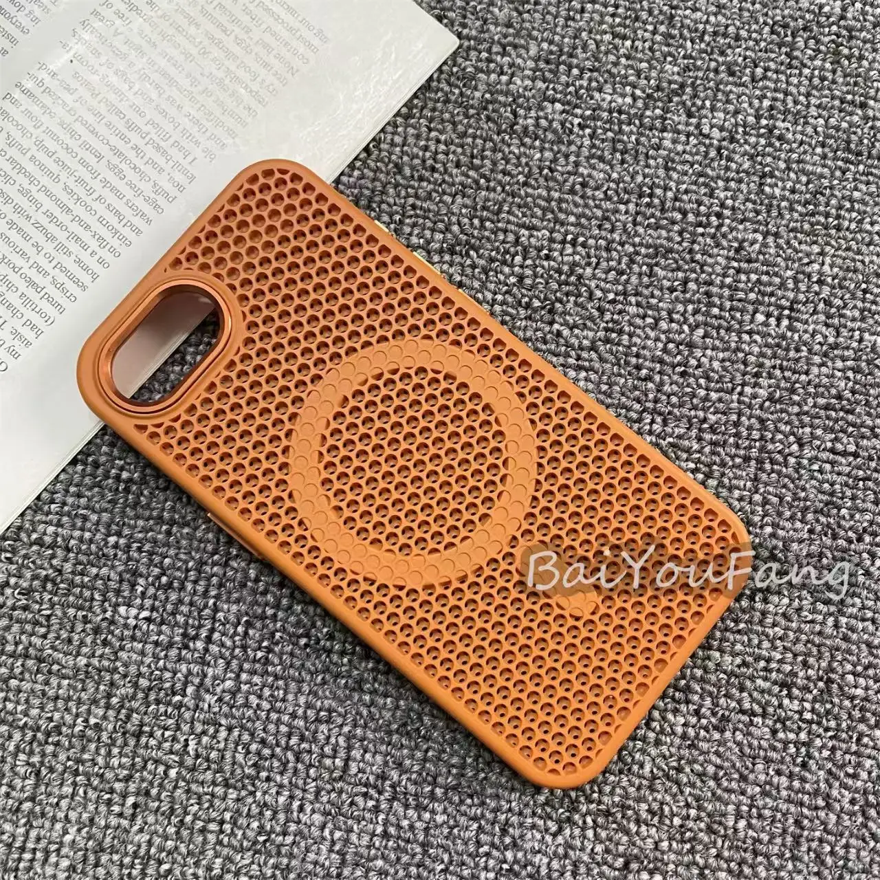 New Heat Dissipation Honeycomb Hollow Breathable PC Phone Case with Wireless Charging Compatibility