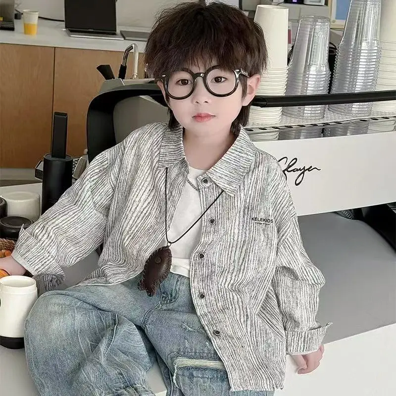 2025년 신상 남아 봄 가을 스트라이프 자켓 슬림핏 경량 캐주얼웨어 트렌디 슬림 셔츠 대비 스티치