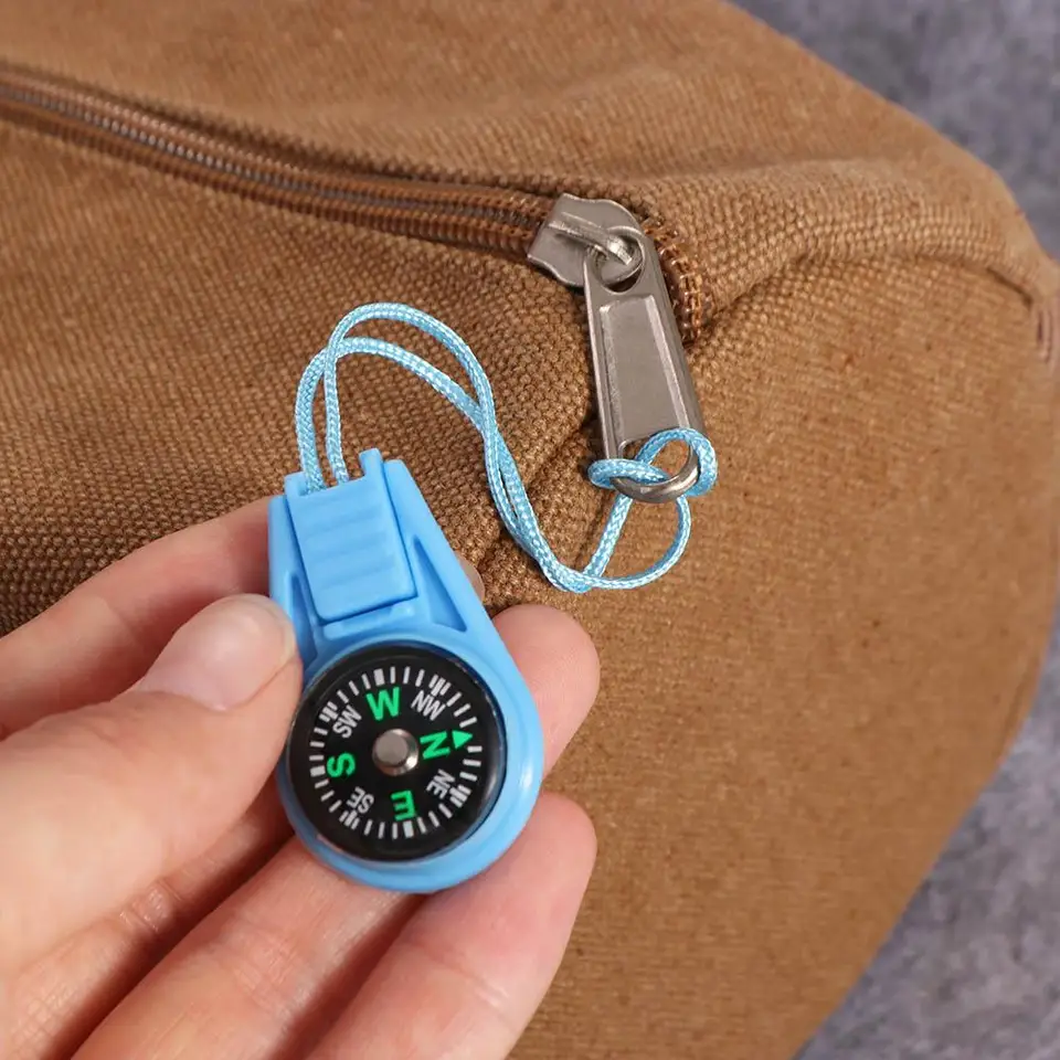 15 pcs Moschettone Bussola per Arrampicata e Campeggio - Mini di Sopravvivenza Tascabile, Impermeabile e Antiurto per Outdoor, Multicolore per Trekking e Escursionismo