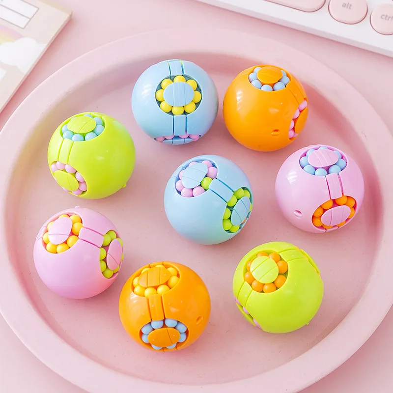 4Pcs Mini 3D Ball Rotante Magic Cube Beans Puzzle Intelligence Toys Bambini Adulti Birthday Party Favors Pinata Fillers Goody Bag