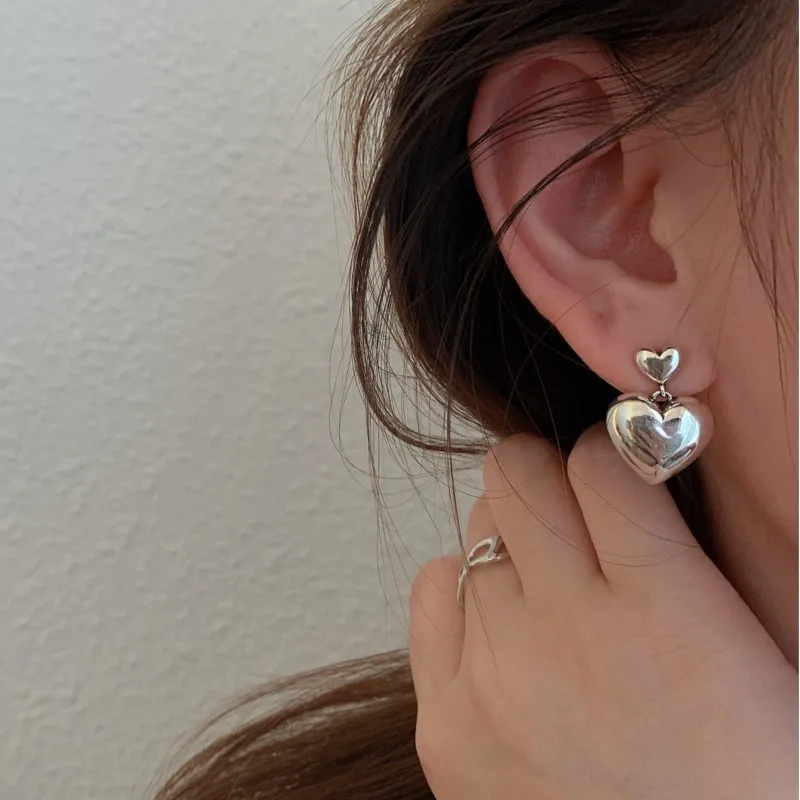 Classic Silver Color Love Heart Stud Earrings for Women Simple Fashion Summer Vocation Prevent Allergy Earring Jewelry Gifts