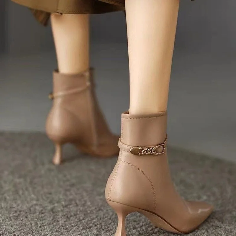 Рисунок 4 - Новинка весна-осень 2023 модные