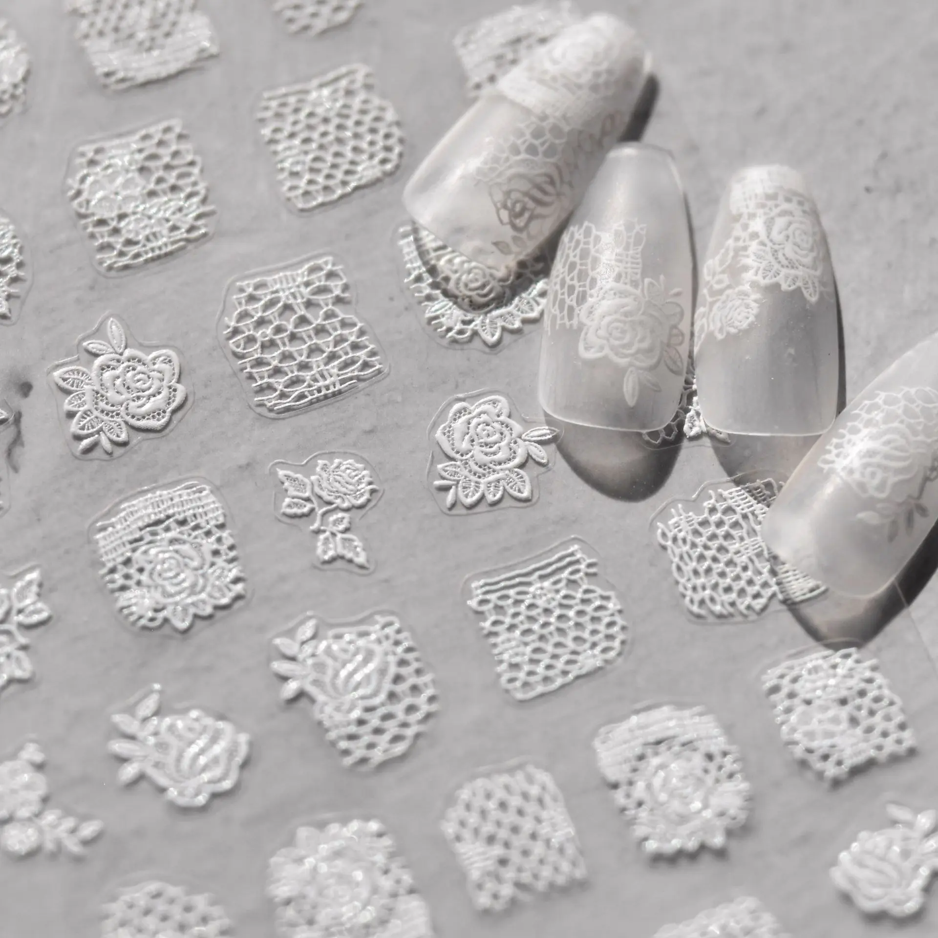 블랙 화이트 레이스 로즈 네일 디자인 스티커 3D 얇은 네일 장식 스티커 자체 접착 매니큐어 데칼 DIY 네일 액세서리