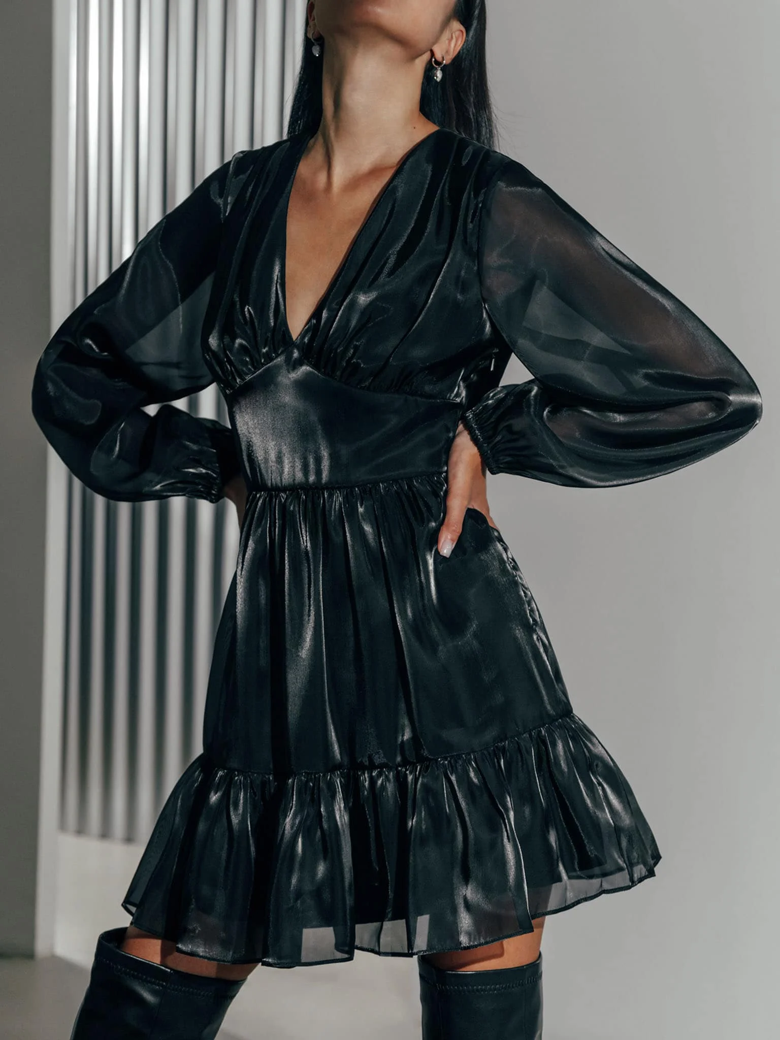 Lichi Dress 2024 New Summer Light Ruffled Chiffon Mini Dress V-Neck Premium Dress Airy Puffed Sleeve Flared Hem Party Dresses
