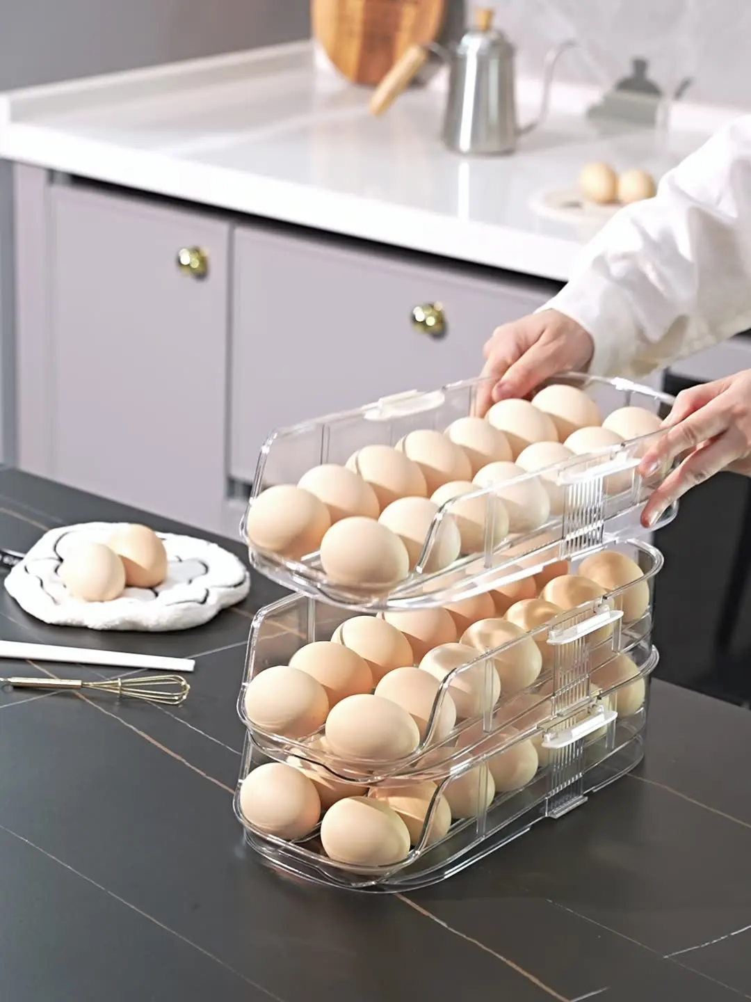 Home Refrigerator Automatic Rolling Egg Storage Tray Side Door Storage Container Food-Grade Rolling Egg Rack