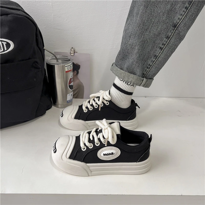 Thick Soled Round Toe Jogging Board Shoes Breathable Mesh Comfortable Versatile Casual Sports Sneakers running shoes