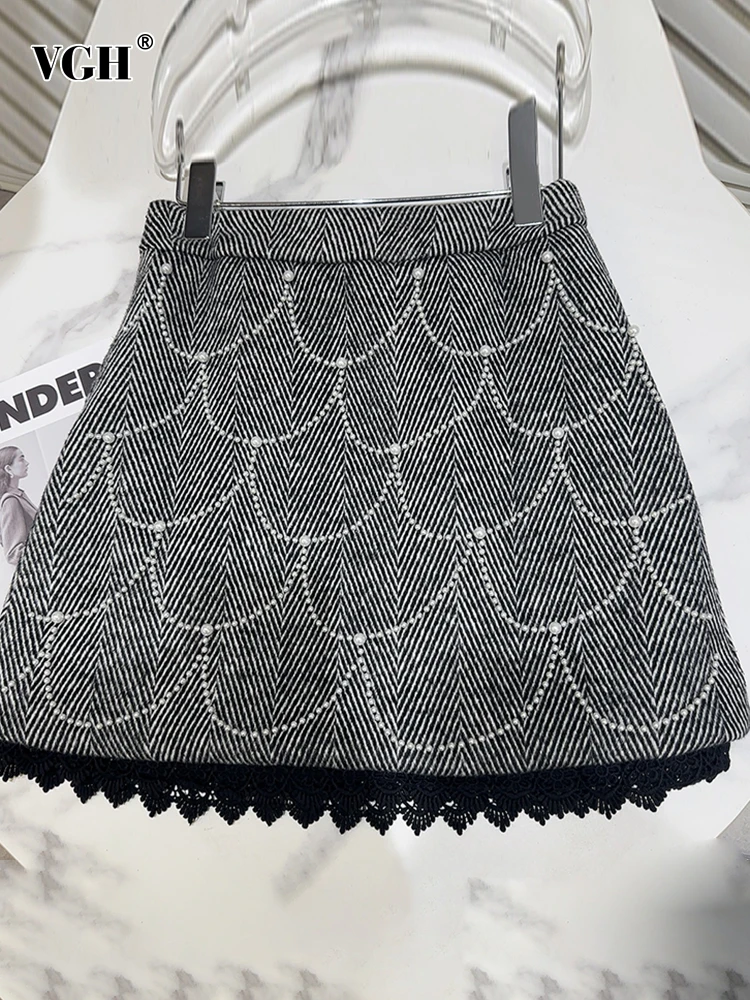 

VGH Patchwork Pearls Casual Mini Skirt For Women High Waist Spliced Lace Trim Temperament A Line Skirt Female Fashion Clothing
