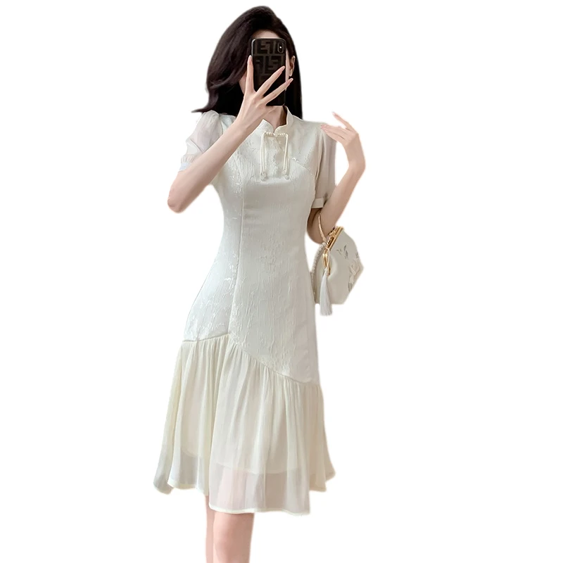 2024 여름 새로운 중국어 드레스 빈티지 잡초 스타일 슬리밍 디자인 감각 패치 워크 Qipao 레트로 작은 Xiang 바람 드레스