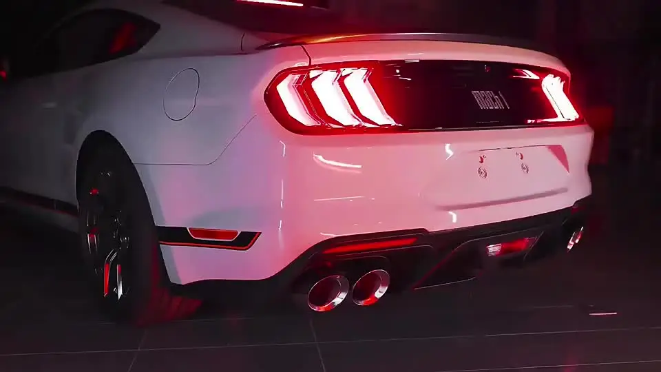Аксессуары для автотюнинга комплекты кузова из полипропилена Ford Mustang передний