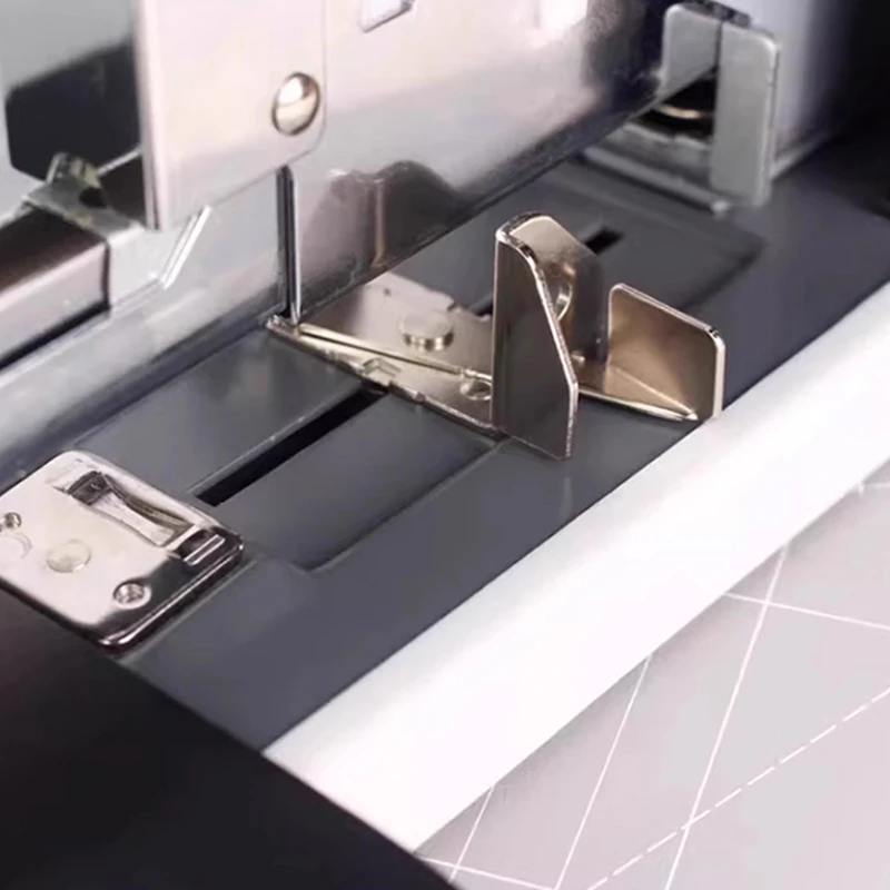 Slide image ee5952d09acc404c8130efd8e4c9feb4