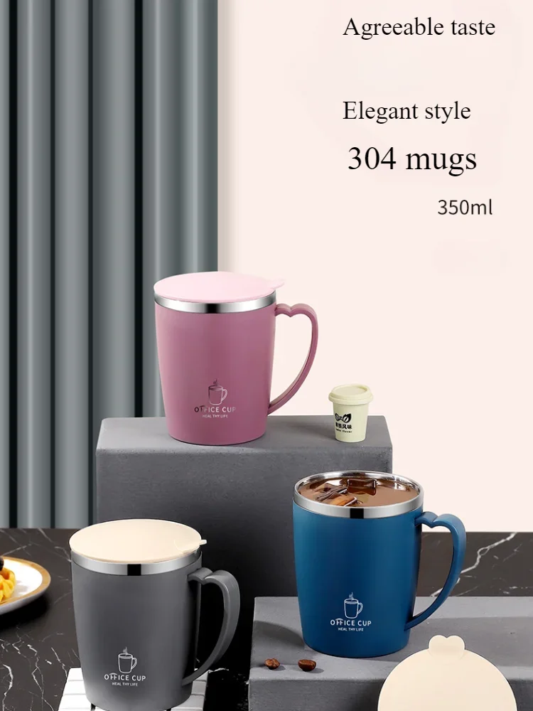 Изолирана неръждаема стоманена чаша отпред