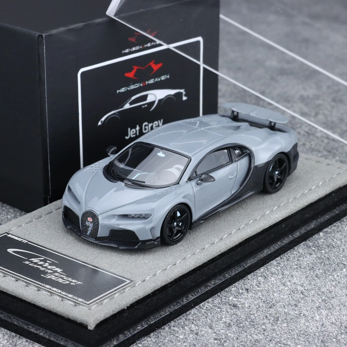 1:64 ブガッティ シロン スーパー スポーツ樹脂ミニチュア