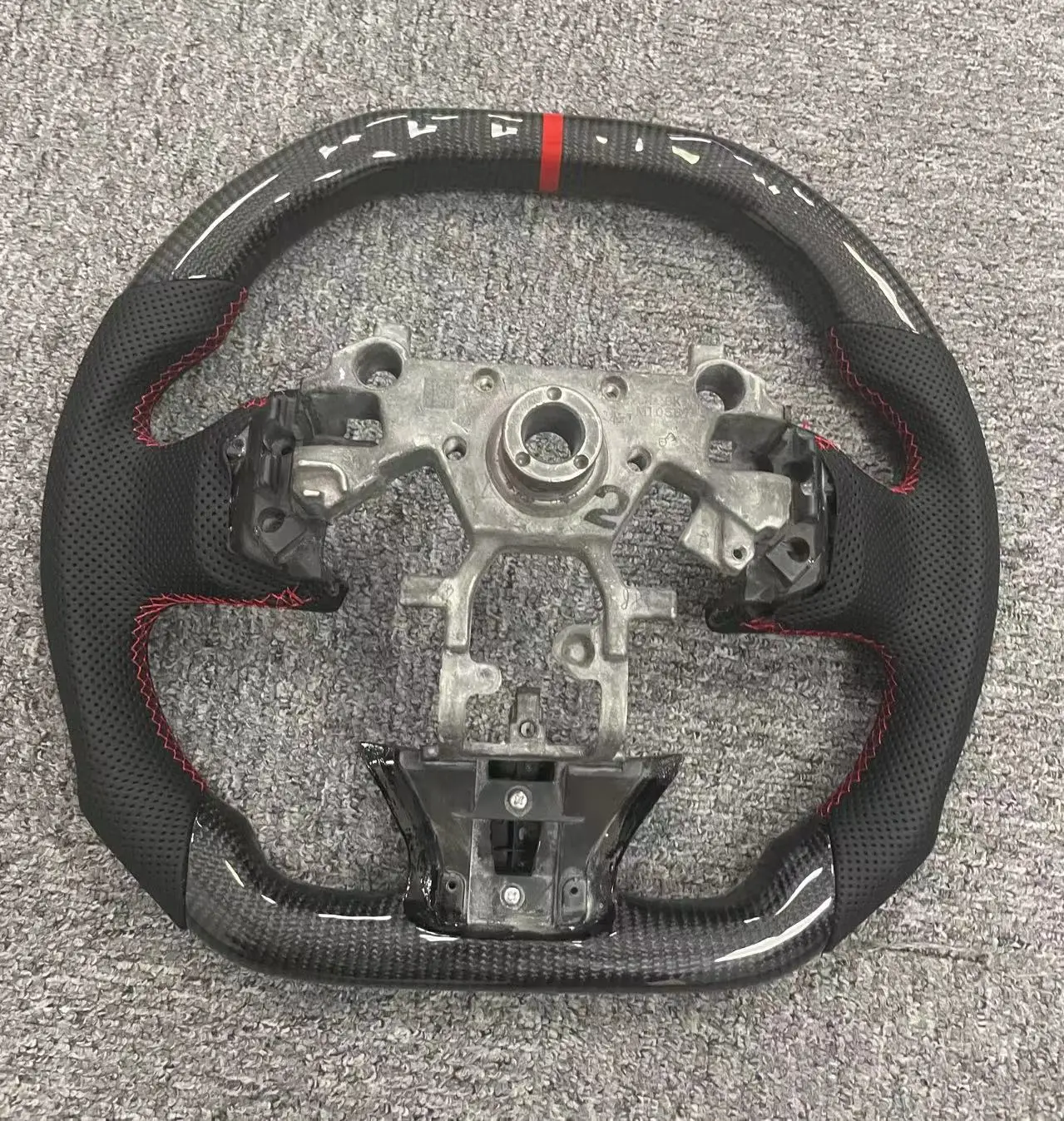 인피니티 G25 G37 카본 파이버 스티어링 휠 (가죽 및 LED RPM 기능 포함) MRD