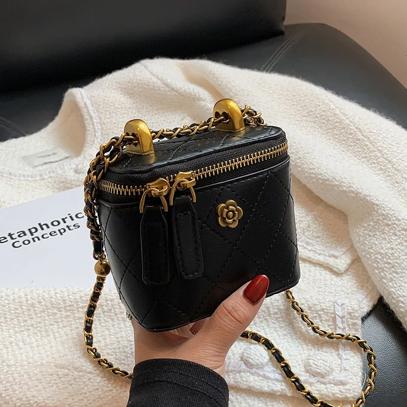 Small  Shoulder Bucket Bag For Women Classic Mini Clutches Female Small Square Bag Crossbody Metal Chain Handbag - 3
