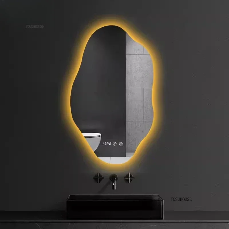 กระจกห้องน้ำทรงพิเศษ กระจกแต่งหน้าแบบมีไฟ LED ติดผนัง กระจกแต่งตัวในห้องนอน กระจกตกแต่งรูปทรงแปลกตาสำหรับโรงแรม รุ่น DD 1