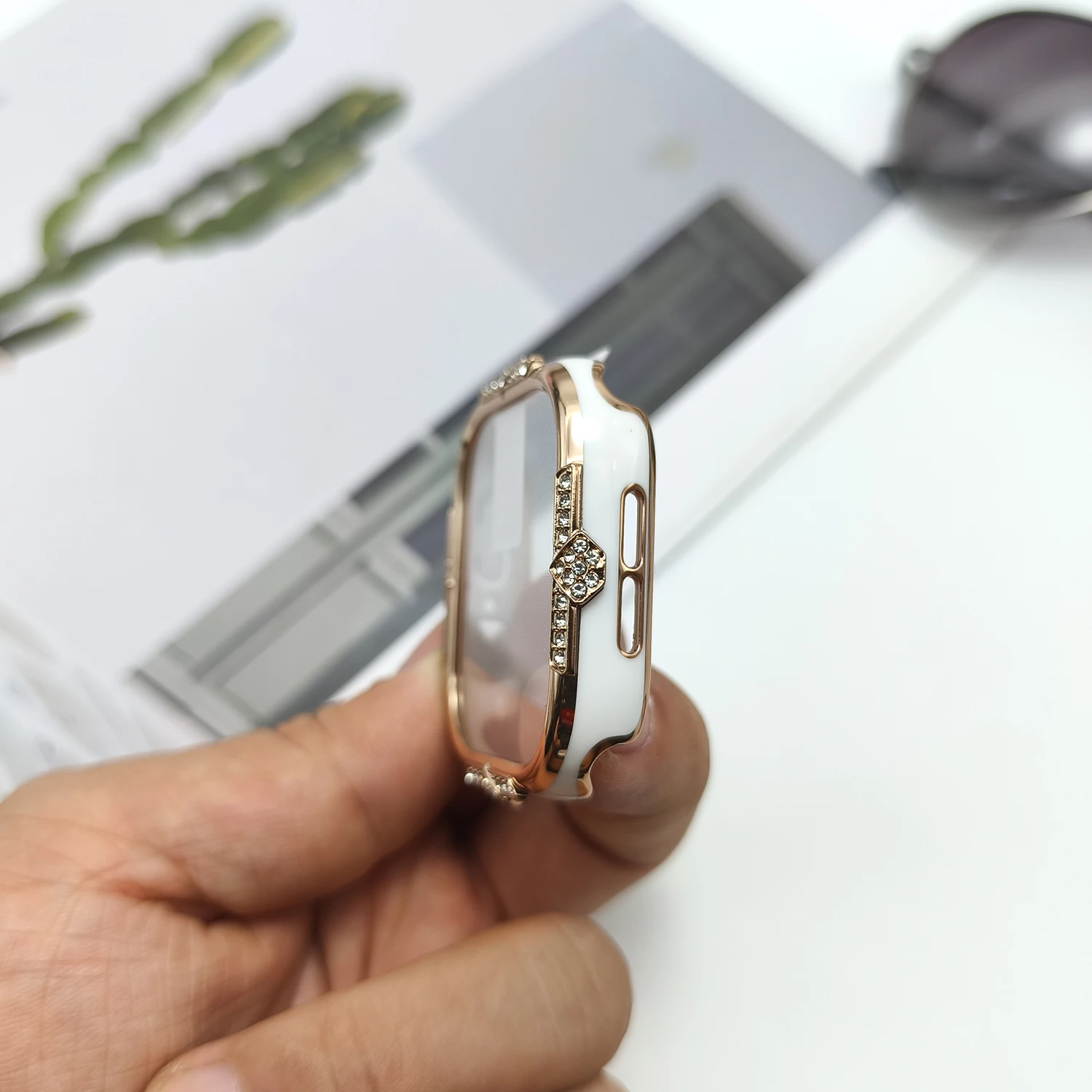 Elegant Four-Sided Diamond Inlaid PC Watch Protective Case with Shell Film