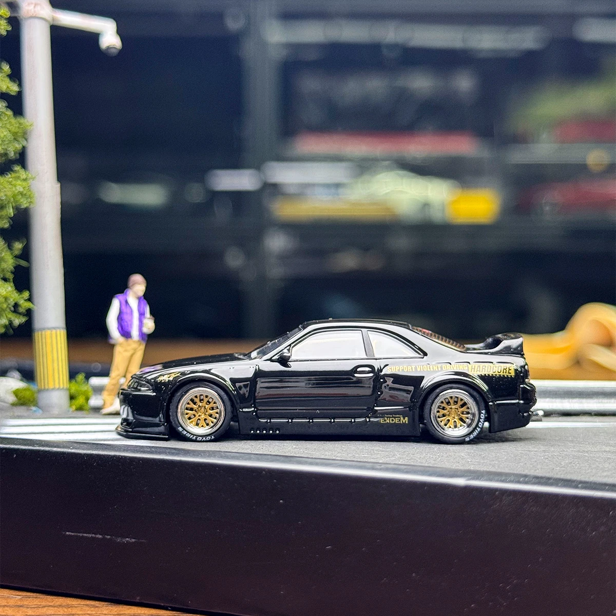 INNO 1:64 R33 다이캐스트 모형 자동차