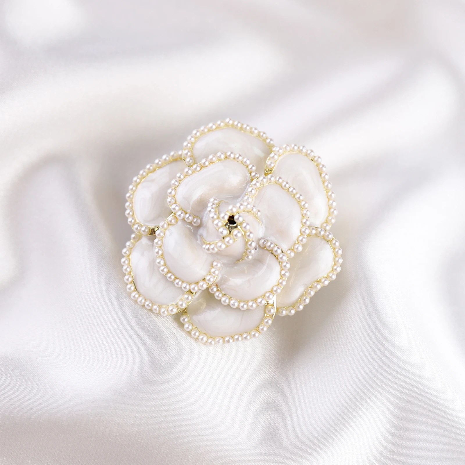 SISSLIA Camellia Pearl Flower Brooches For Women Enamel Pin Elegant Lapel  Pins Corsage Fashion Jewelry Accessories - AliExpress