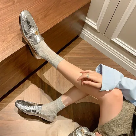 Genuine Leather Camellia Flower Loafers for Women's 2024 Spring New Thick Sole Single Shoe Buckle British Small Leather Shoes