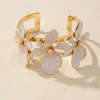 Bracelet ouvert à grande fleur bohème pour femmes, bracelet floral imposant, bijoux de plage d'été, cadeau de mariage 1